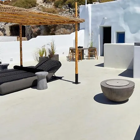 U & Me Fira (Santorini)